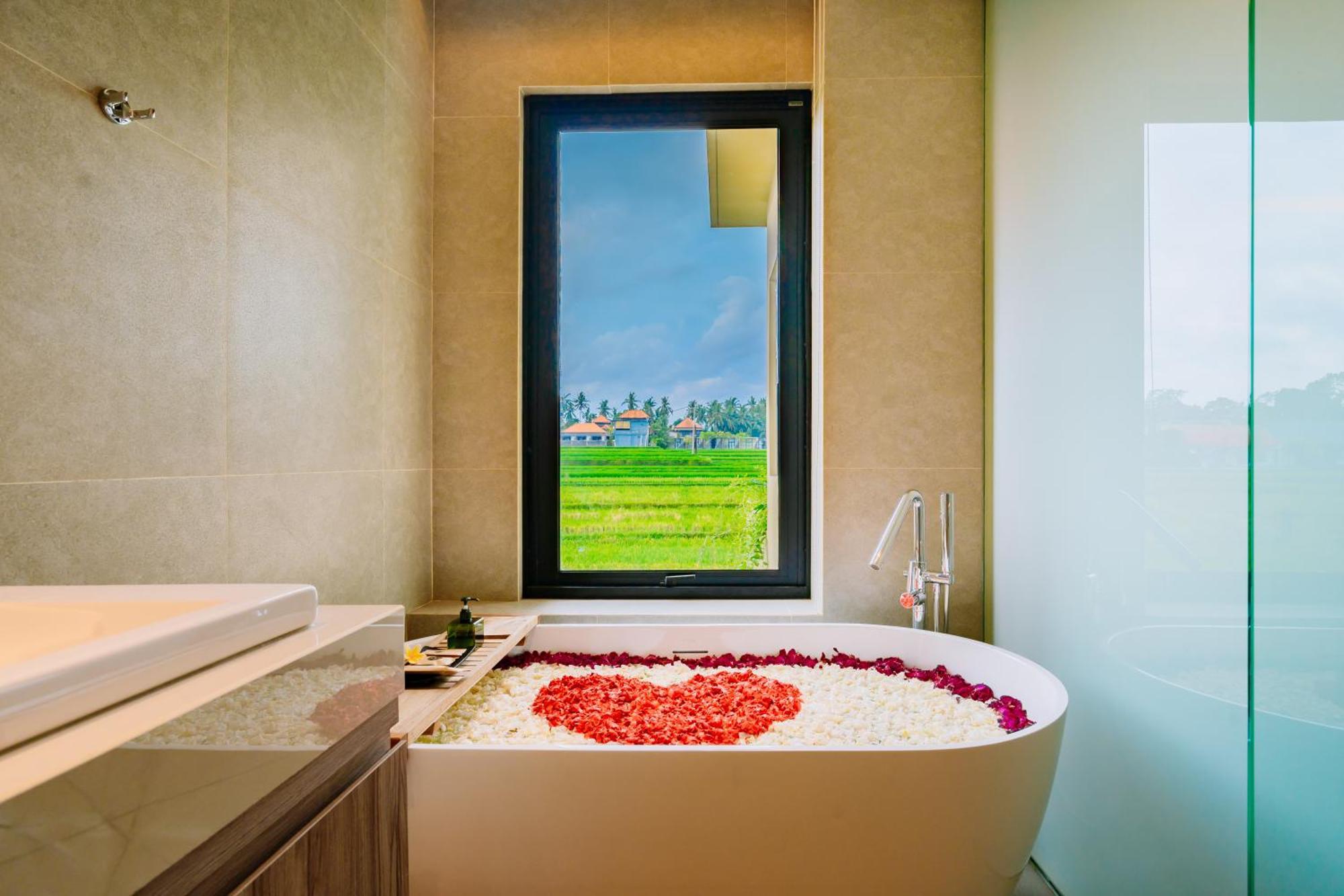 Big Dragon Villas Ubud Exterior photo